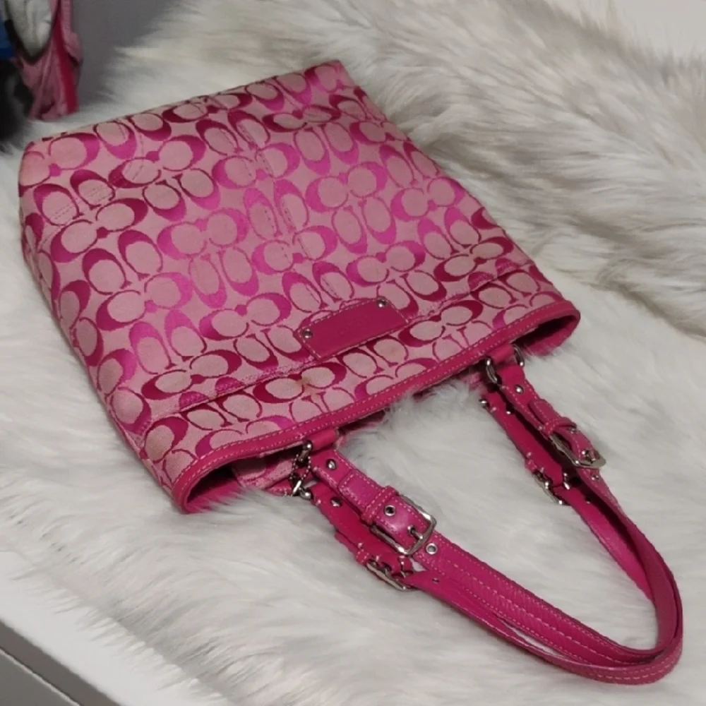 Authentic Coach Hampton Signature 🩷 Pink/Silver Tote GUC